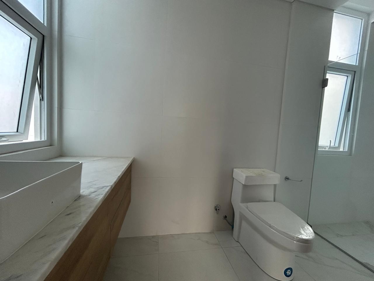 Casa en Mallasilla en La Paz 4 dormitorios 5 baños 3 parqueos Foto 13
