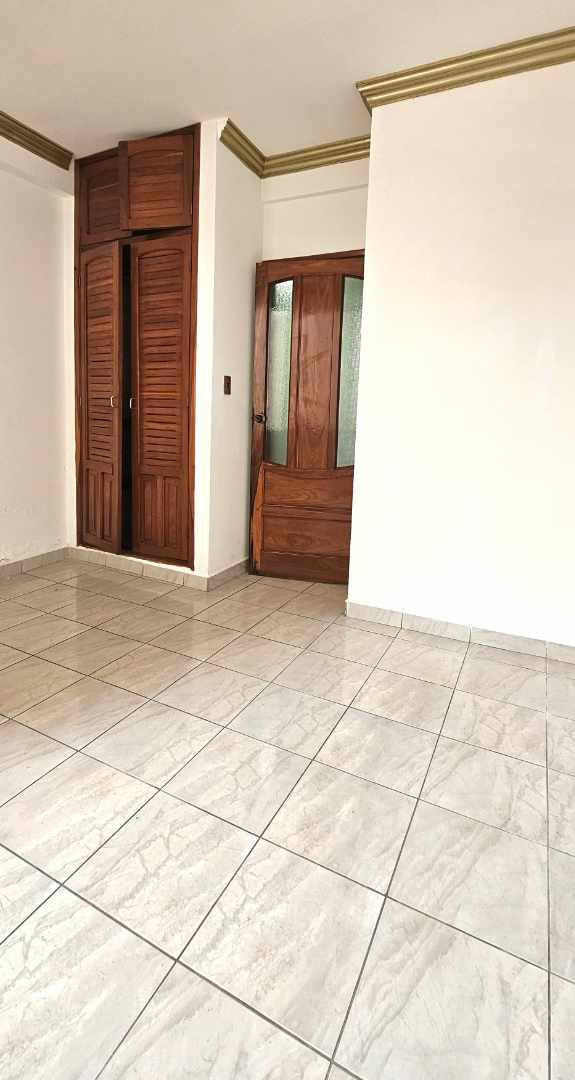 Departamento Av. Argamosa 1er ANILLO  Foto 2
