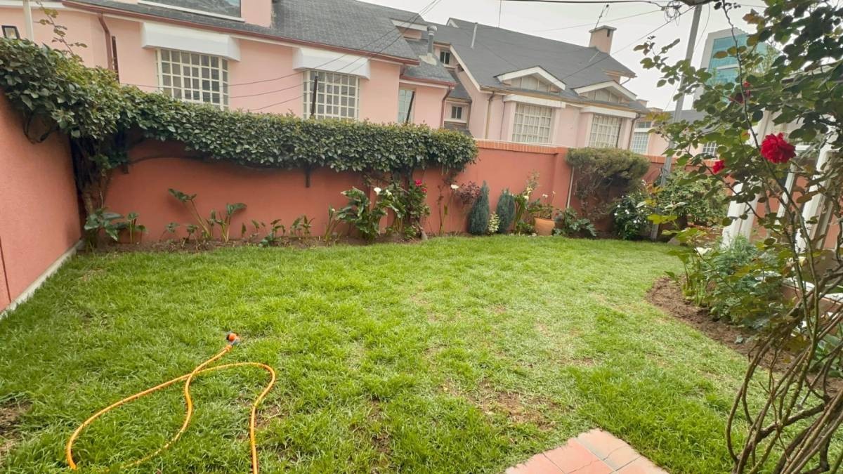 Casa en VentaCALLE 21 DE CALACOTO Y AV. COSTANERA CONDOMINIO CERRO GEMELO II Foto 19