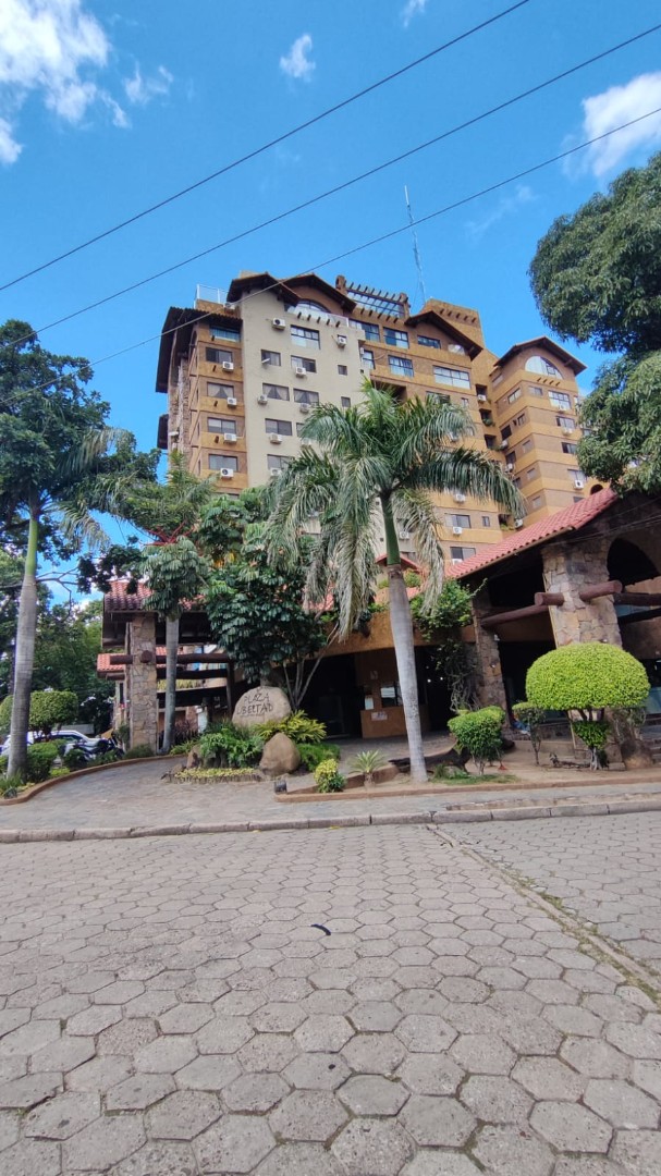 Oficina en Entre 1er y 2do anillo Norte en Santa Cruz de la Sierra 2 dormitorios 1 baños  Foto 1