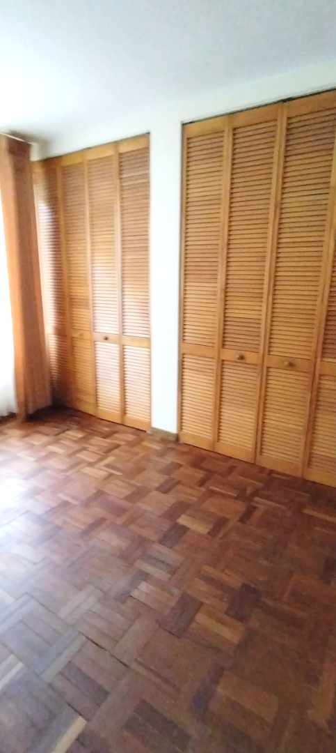 Departamento en AlquilerCALACOTO URB. NUEVOS PINOS 3 dormitorios 4 baños  Foto 9