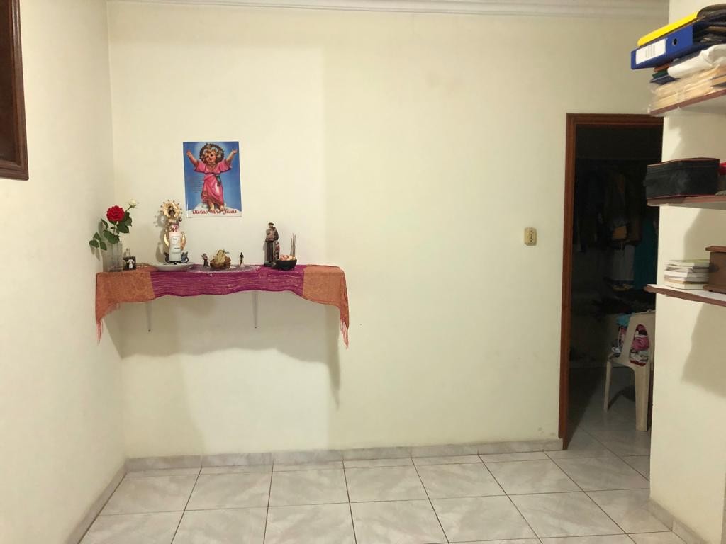 Casa en Entre 3er y 4to anillo Norte en Santa Cruz de la Sierra 6 dormitorios 7 baños 6 parqueos Foto 13