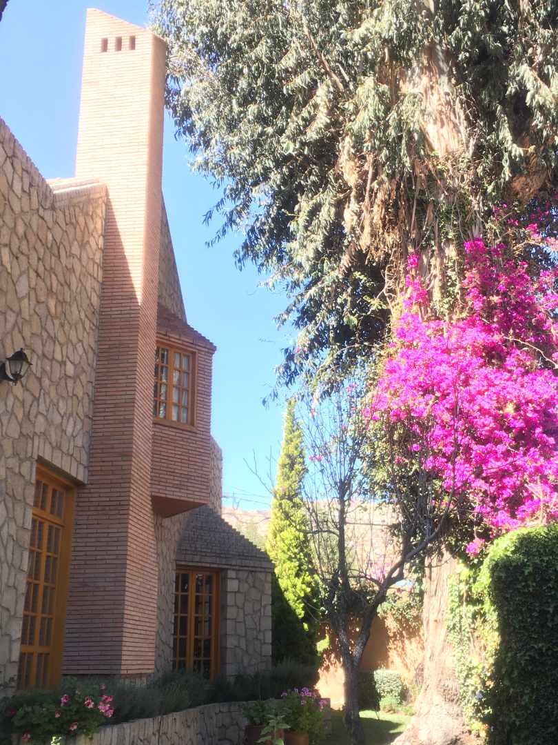 Casa en AlquilerCalle 10 Calacoto 4 dormitorios 4 baños 2 parqueos Foto 4