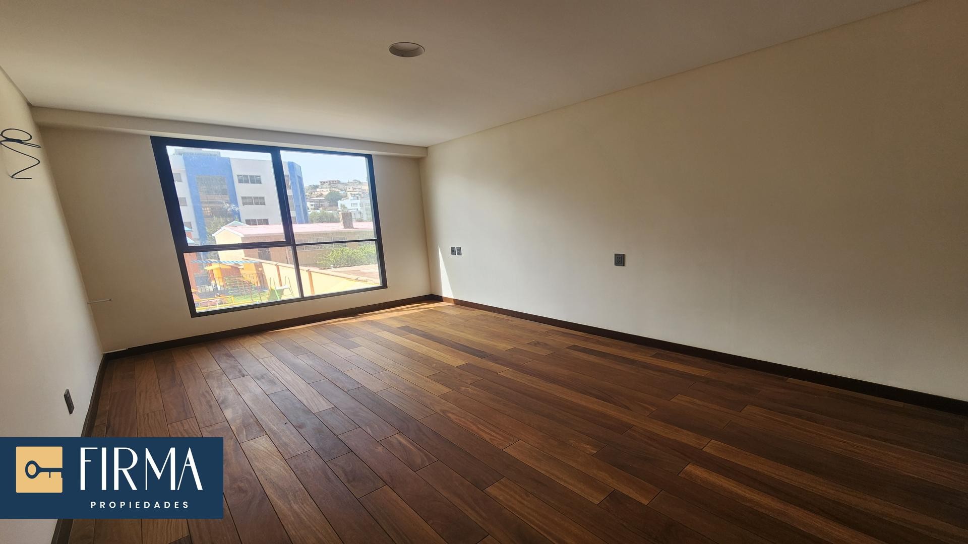 Departamento en VentaDEPARTAMENTO DE LUJO CON PATIO PRIVADO EN VENTA A ESTRENAR Foto 15