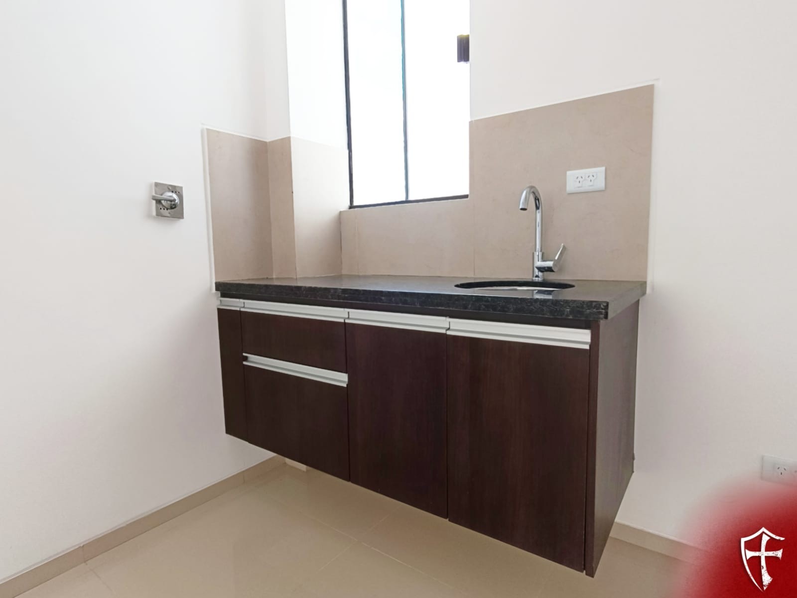 Departamento en Venta📍 Av. Beni 4to y 5to anillo 1 dormitorios 1 baños  Foto 2