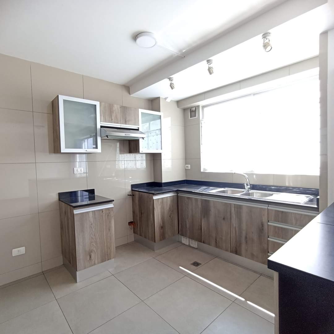 Departamento en Calacoto en La Paz 2 dormitorios 3 baños 1 parqueos Foto 12