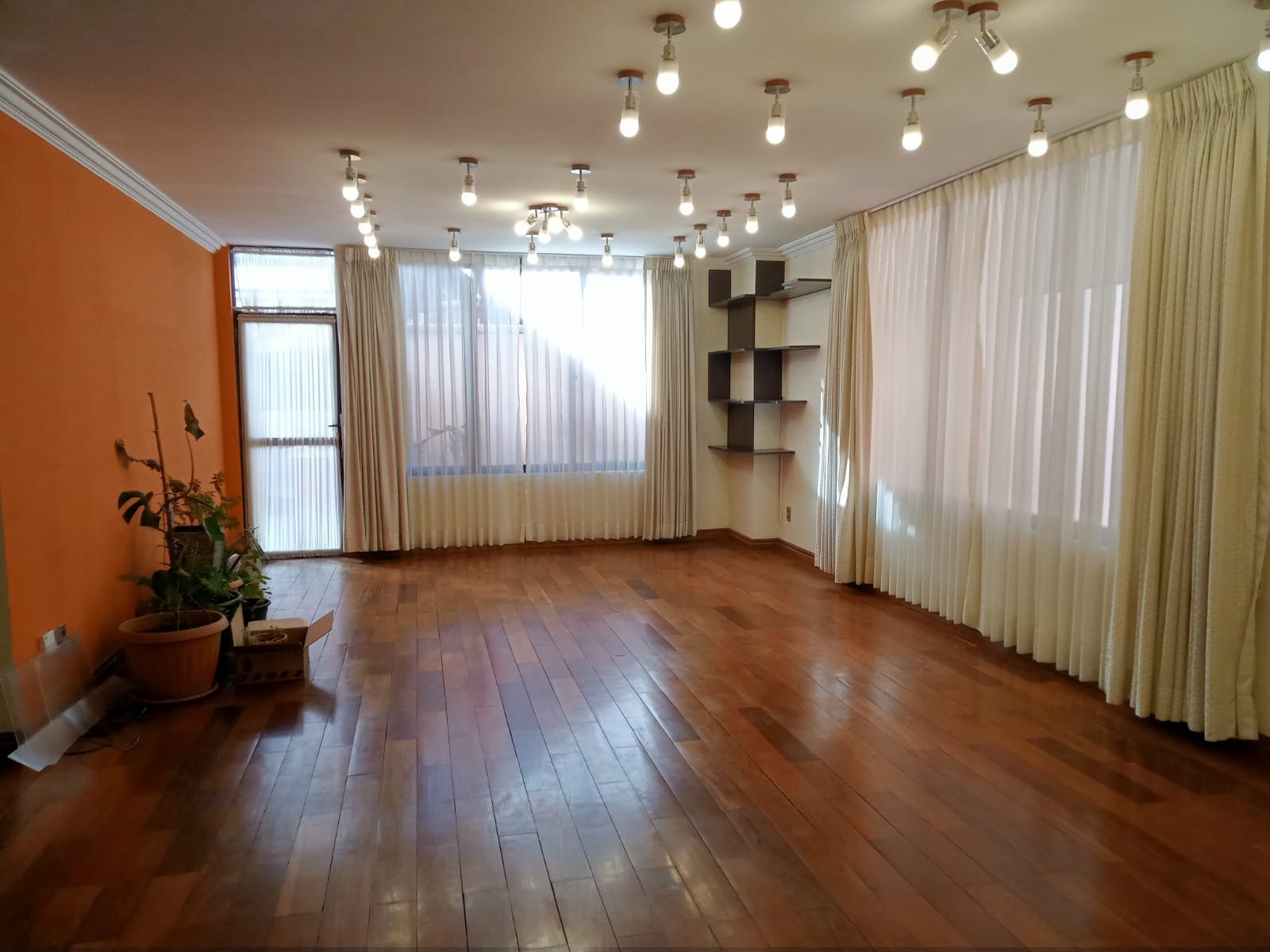 Departamento en Alquiler¡¡ALQUILA ESTE DEPARTAMENTO EN ACHUMANI, CON PATIO Y PARRILLERO PRIVADO!! Foto 16