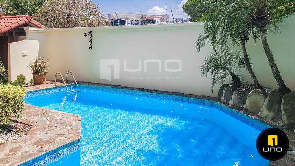 Casa Equipetrol vendo hermosa casa con piscina Foto 4
