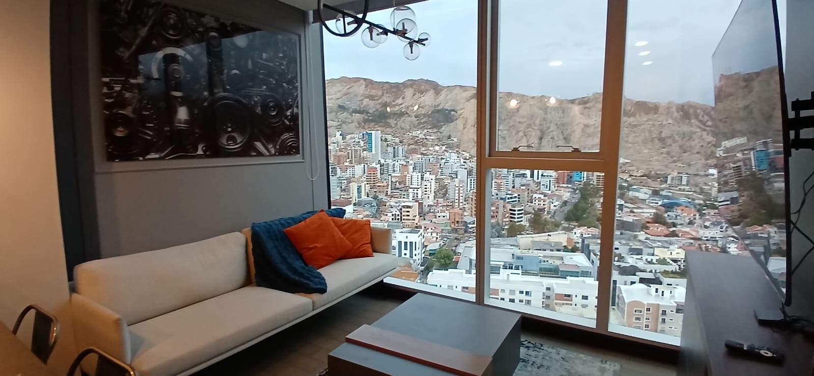 Departamento en AlquilerCALACOTO  -  ZONA SUR DE CALACOTO  1 dormitorios 2 baños 1 parqueos Foto 1