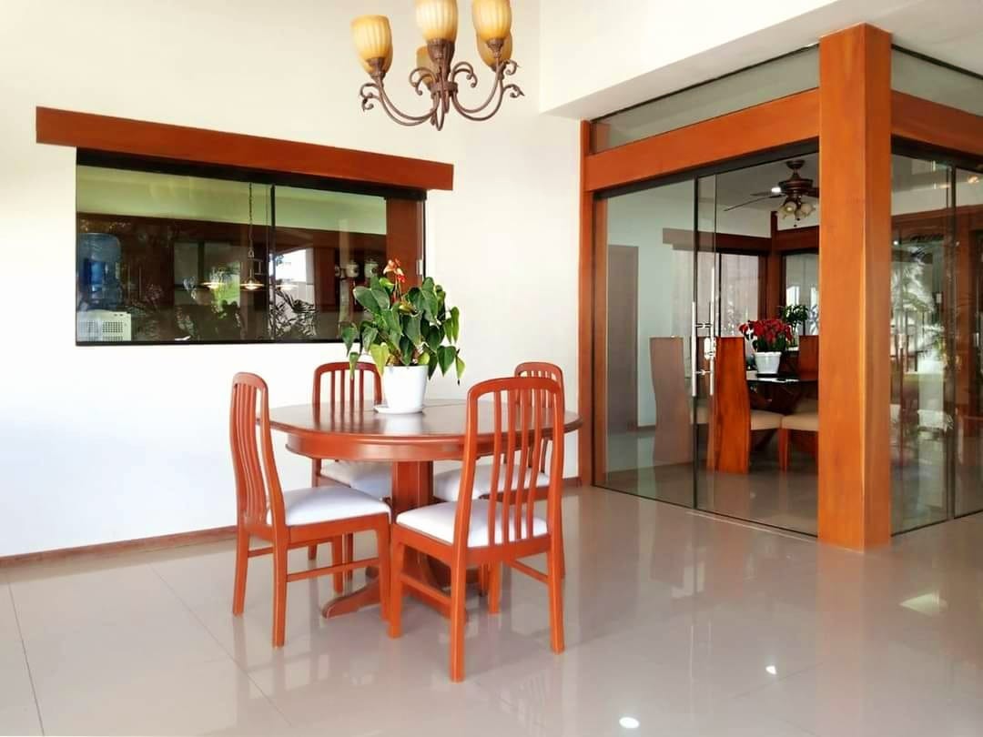 Casa en AlquilerAv  pirai 4to anillo 
Bellísima CASA AMOBLADA  de 4 DORMITORIOS  4 dormitorios 6 baños 2 parqueos Foto 12