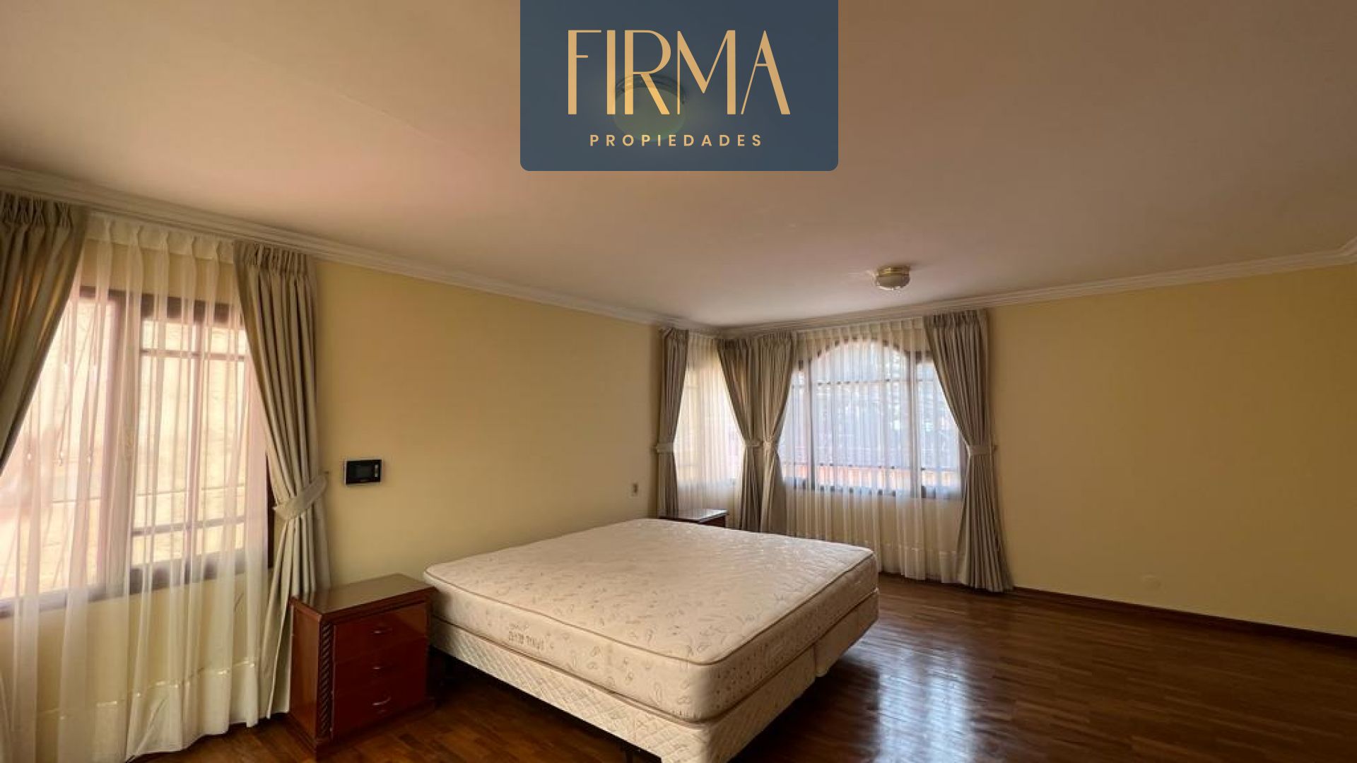 Casa en AlquilerALQUILA ESTA CASA  EN SAN MIGUEL 3 dormitorios 4 baños 2 parqueos Foto 1