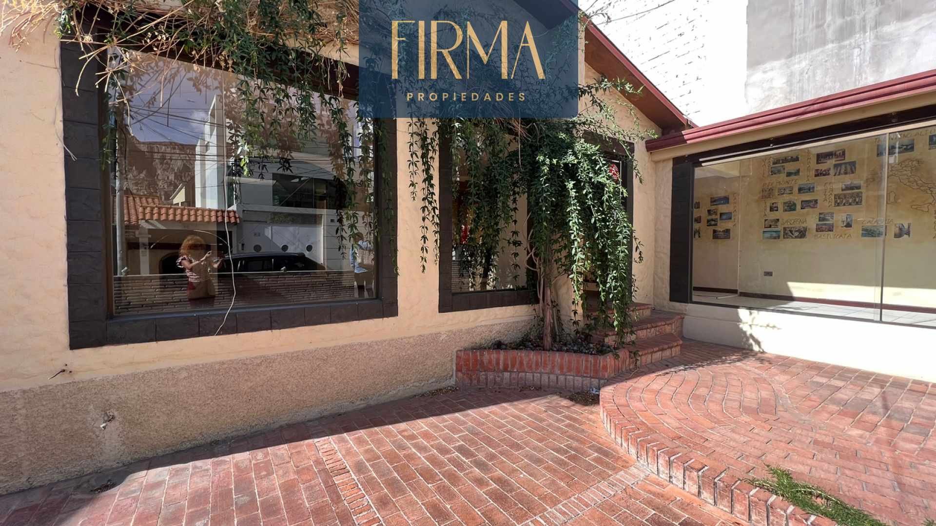 En Alquiler a $us 1,500 Foto 1