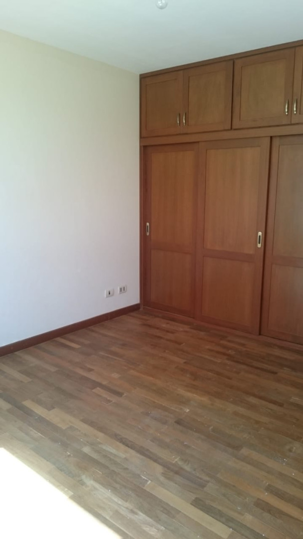 Departamento Achumani Calle 1 Urbanización Los Rosales Foto 8