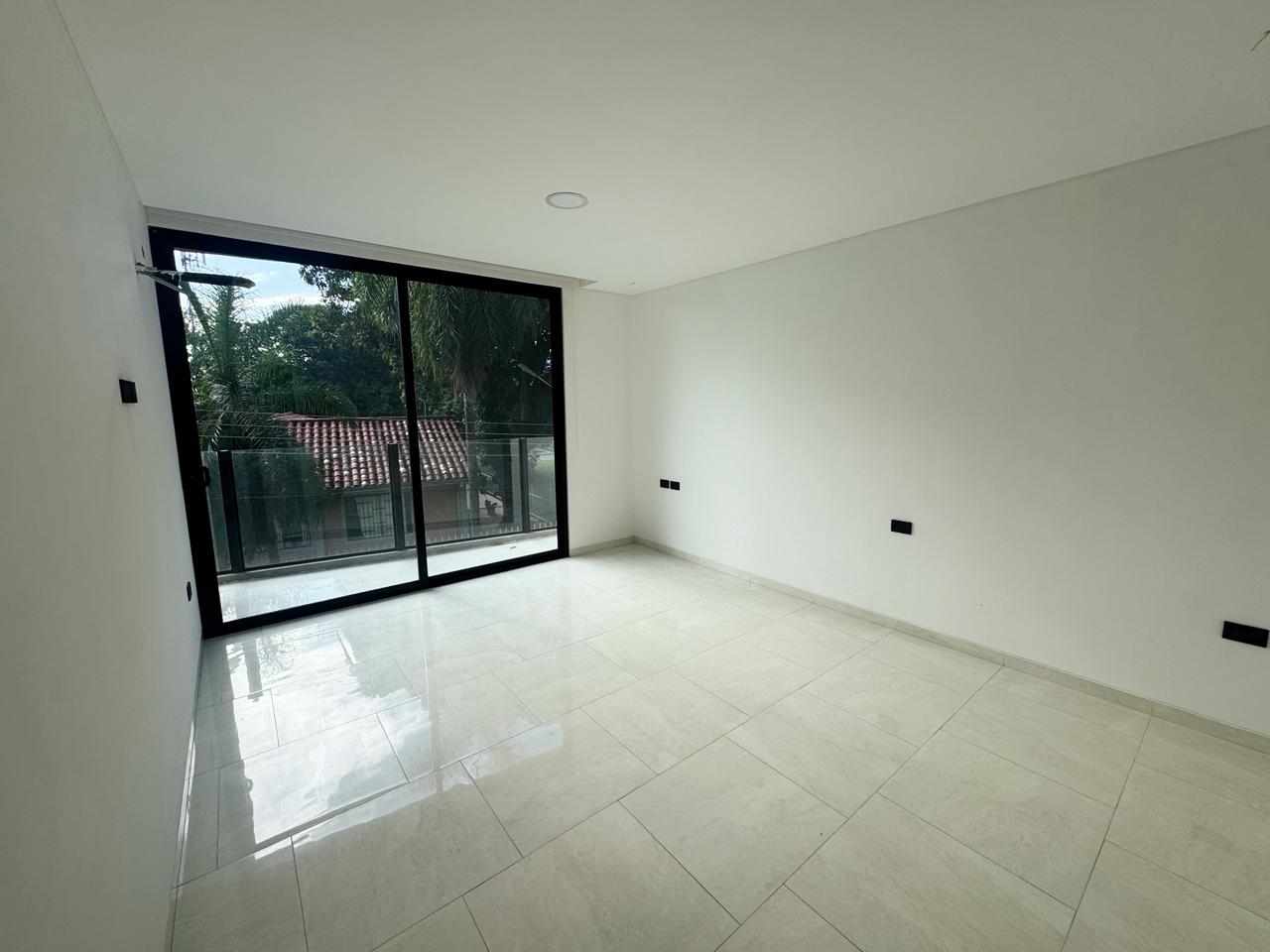 Departamento en Alquiler5to y 6to Anillo entre Banzer y Beni Foto 13