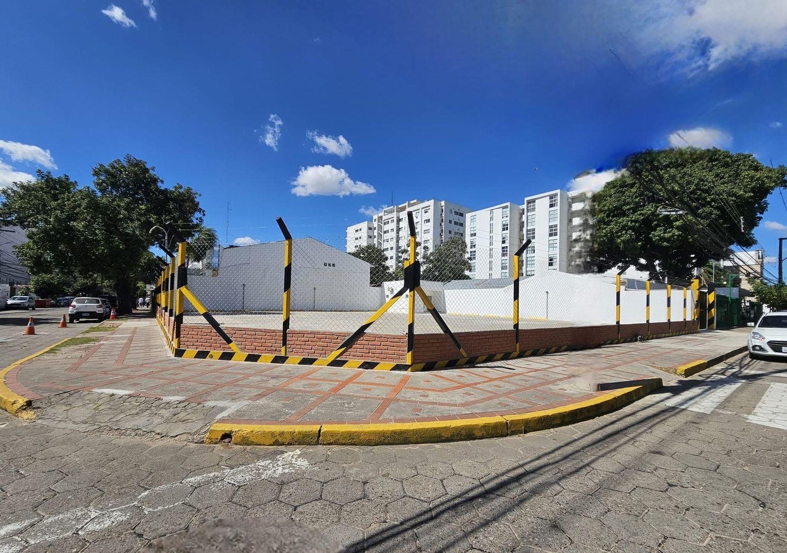 En Alquiler a Bs 12,500 Foto 3