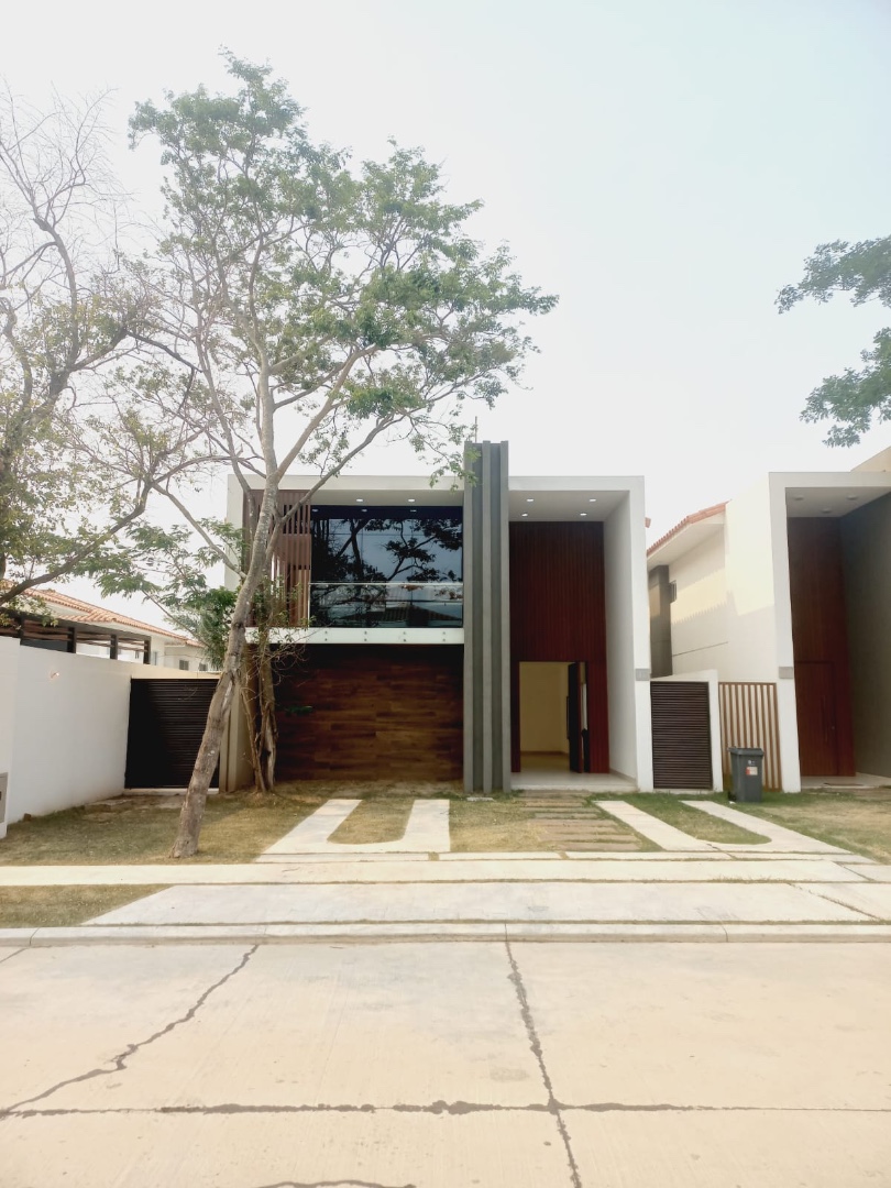 Casa en AlquilerBosques de la
Colina, km8 norte Foto 1