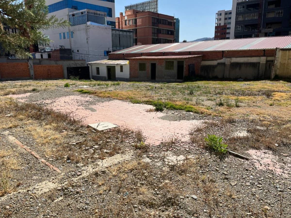 En Alquiler a Bs 17,000 Foto 6