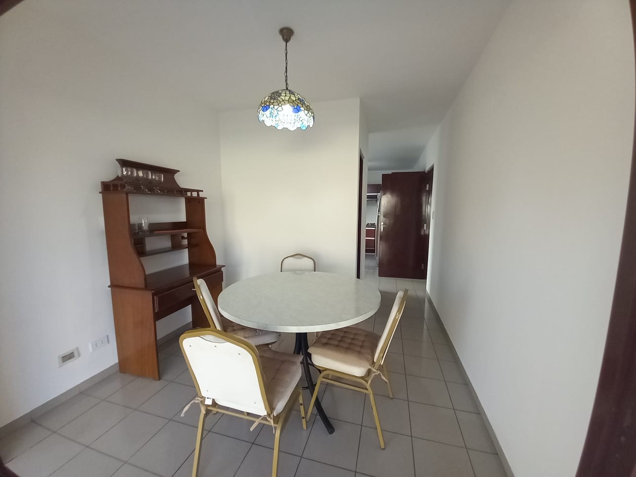 Casa en Alquiler5to. anillo Beni y Banzer 4 dormitorios 4 baños 2 parqueos Foto 3