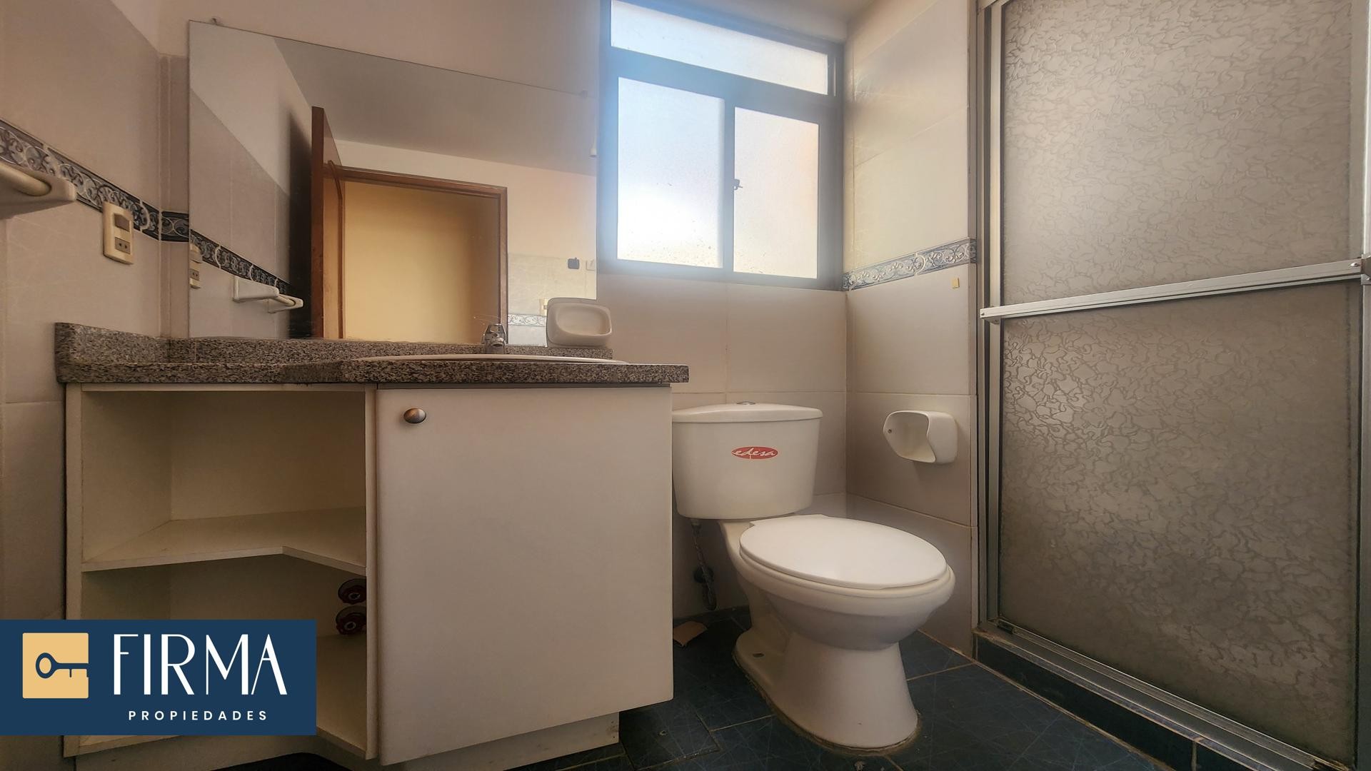 Departamento en Miraflores en La Paz 3 dormitorios 3 baños  Foto 2