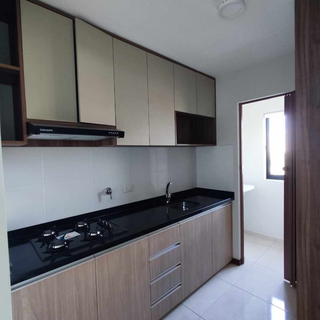 Departamento en AlquilerCerca Av Cañoto, Entre 1er y 2do Anillo, Santa Cruz - Bolivia  1 dormitorios 1 baños 1 parqueos Foto 6