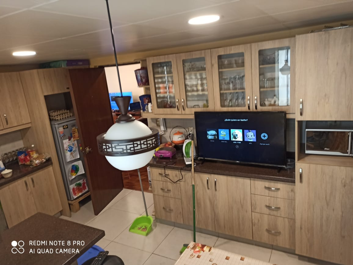 Departamento en VentaCalle Altamirano entre calles 3 y 4 zona Irpavi Foto 7