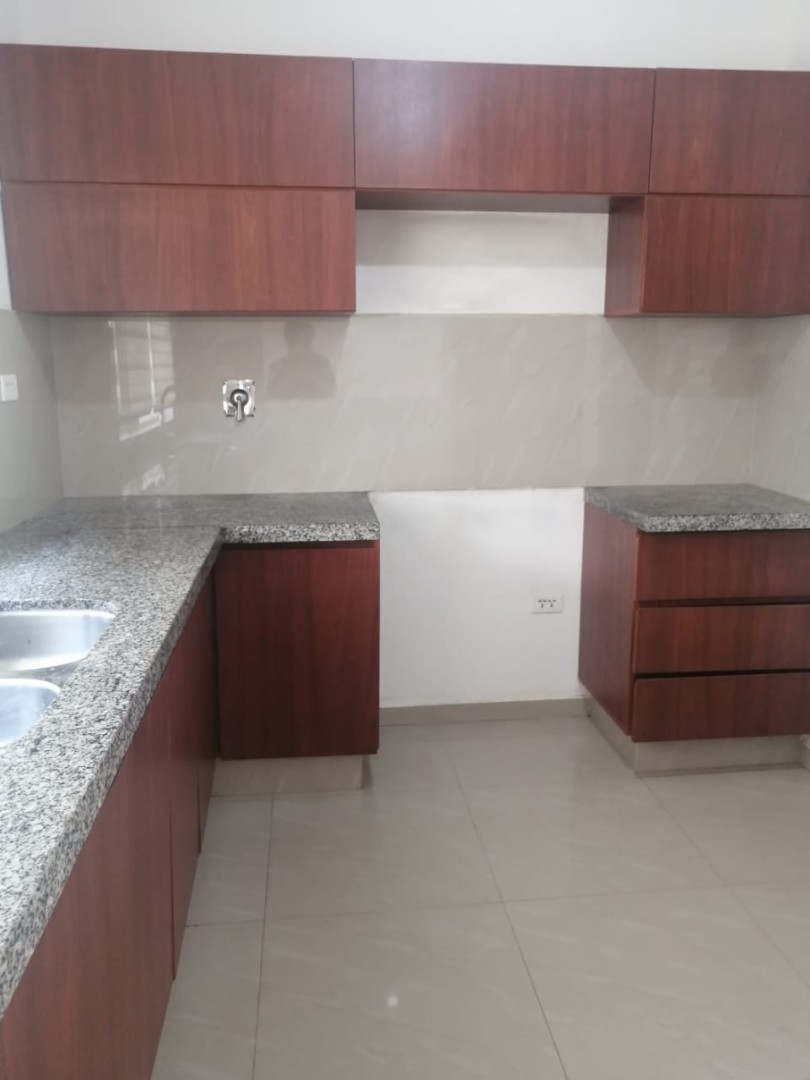 Casa en Doble vía La Guardia en Santa Cruz de la Sierra 3 dormitorios 3 baños 2 parqueos Foto 9