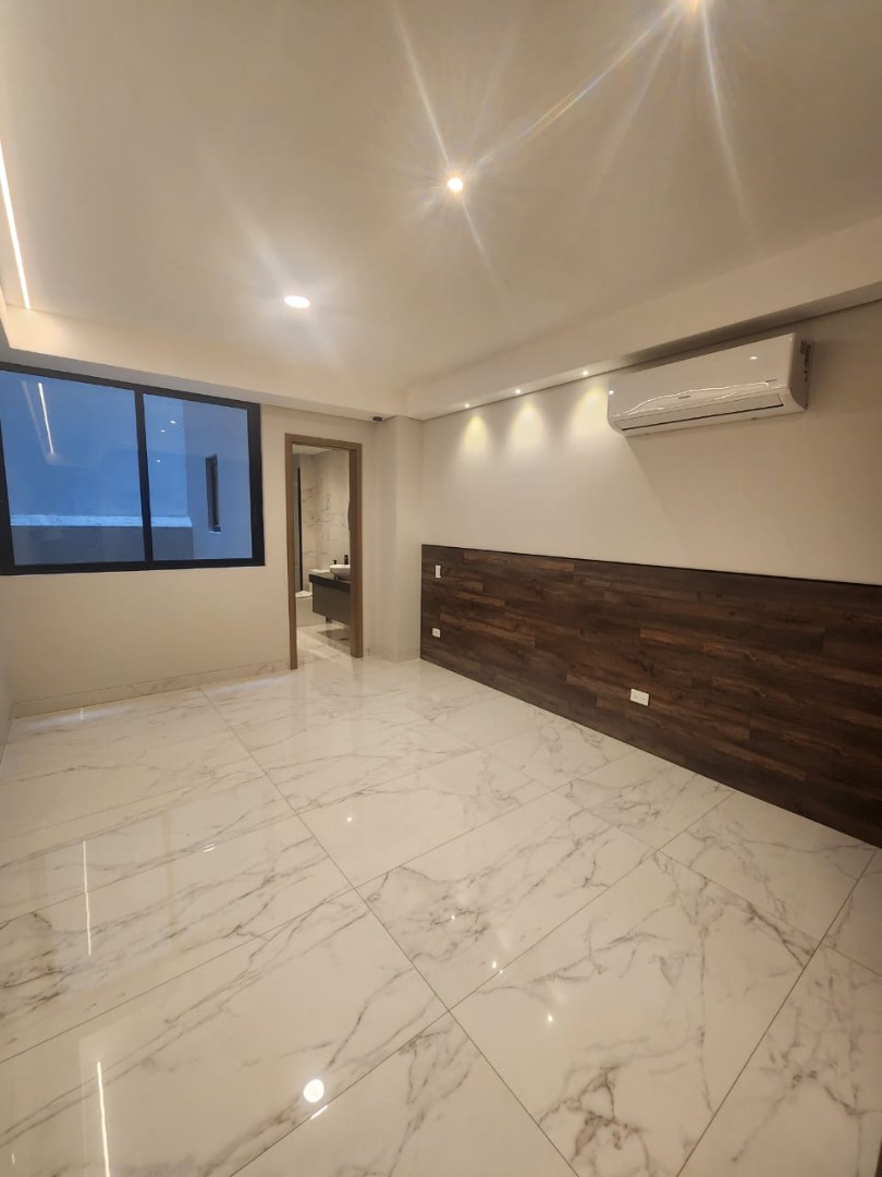 Departamento Luxe Suites calle 8 este Equipetrol Foto 9