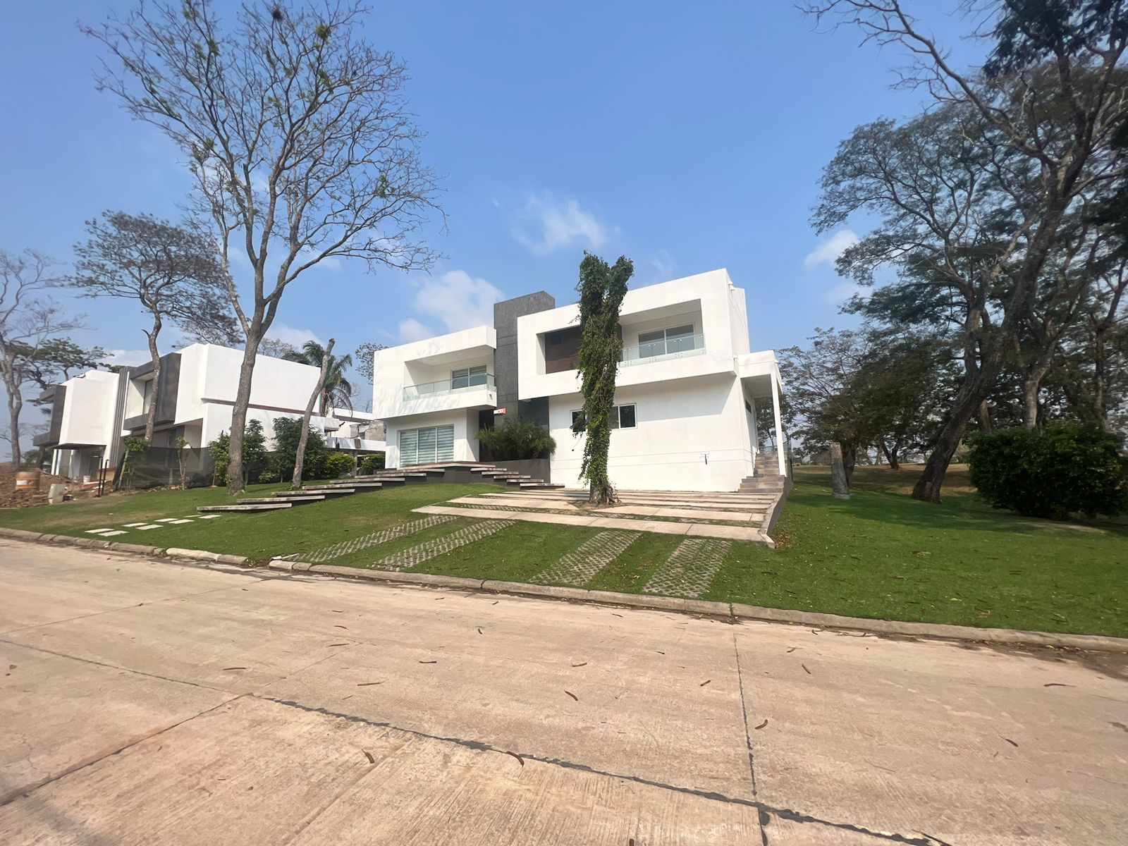 Casa en AlquilerCONDOMINIO URUBO GOLF 5 dormitorios 6 baños 4 parqueos Foto 28