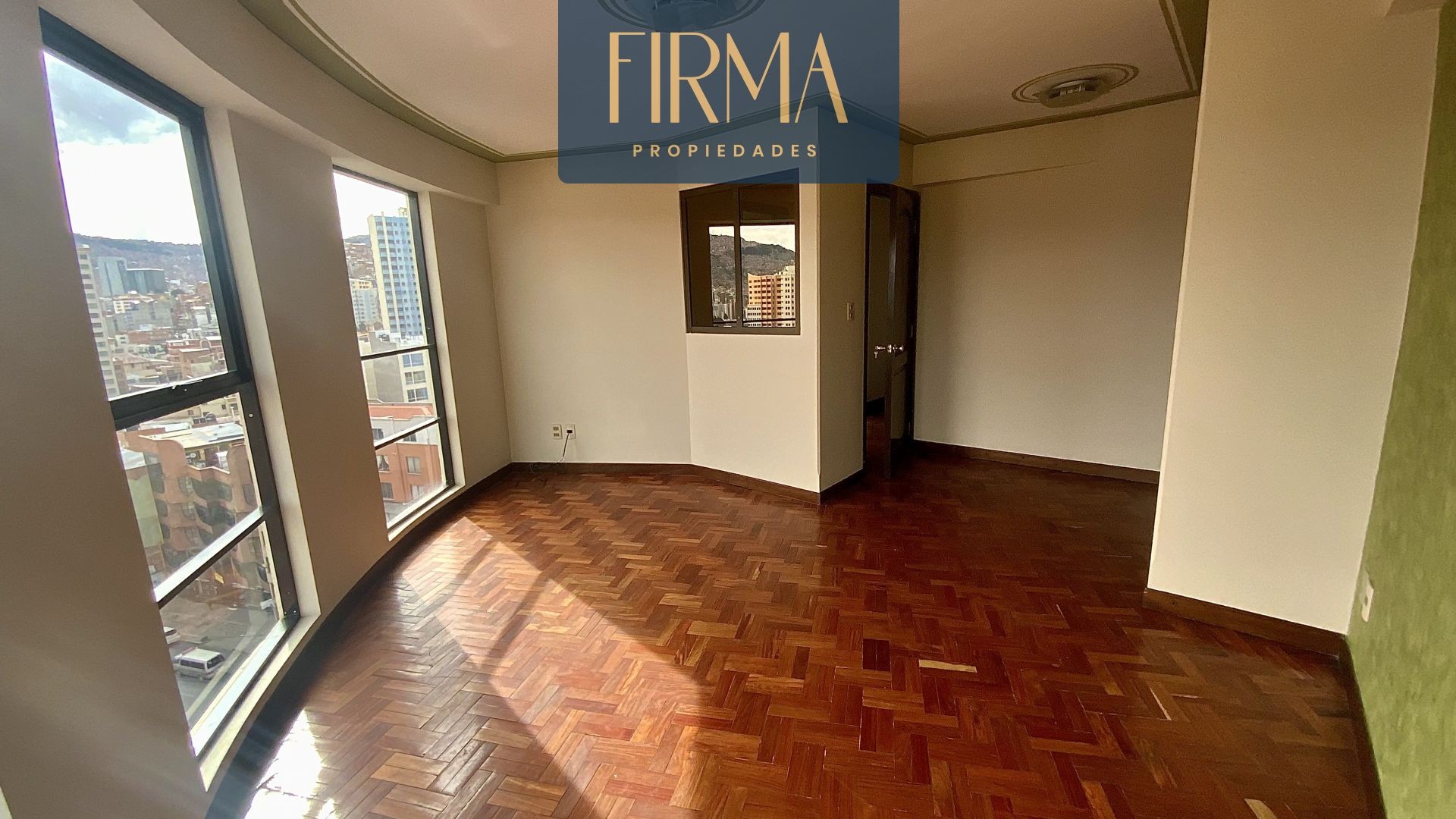 Departamento en Miraflores en La Paz 6 dormitorios 4 baños 1 parqueos Foto 4