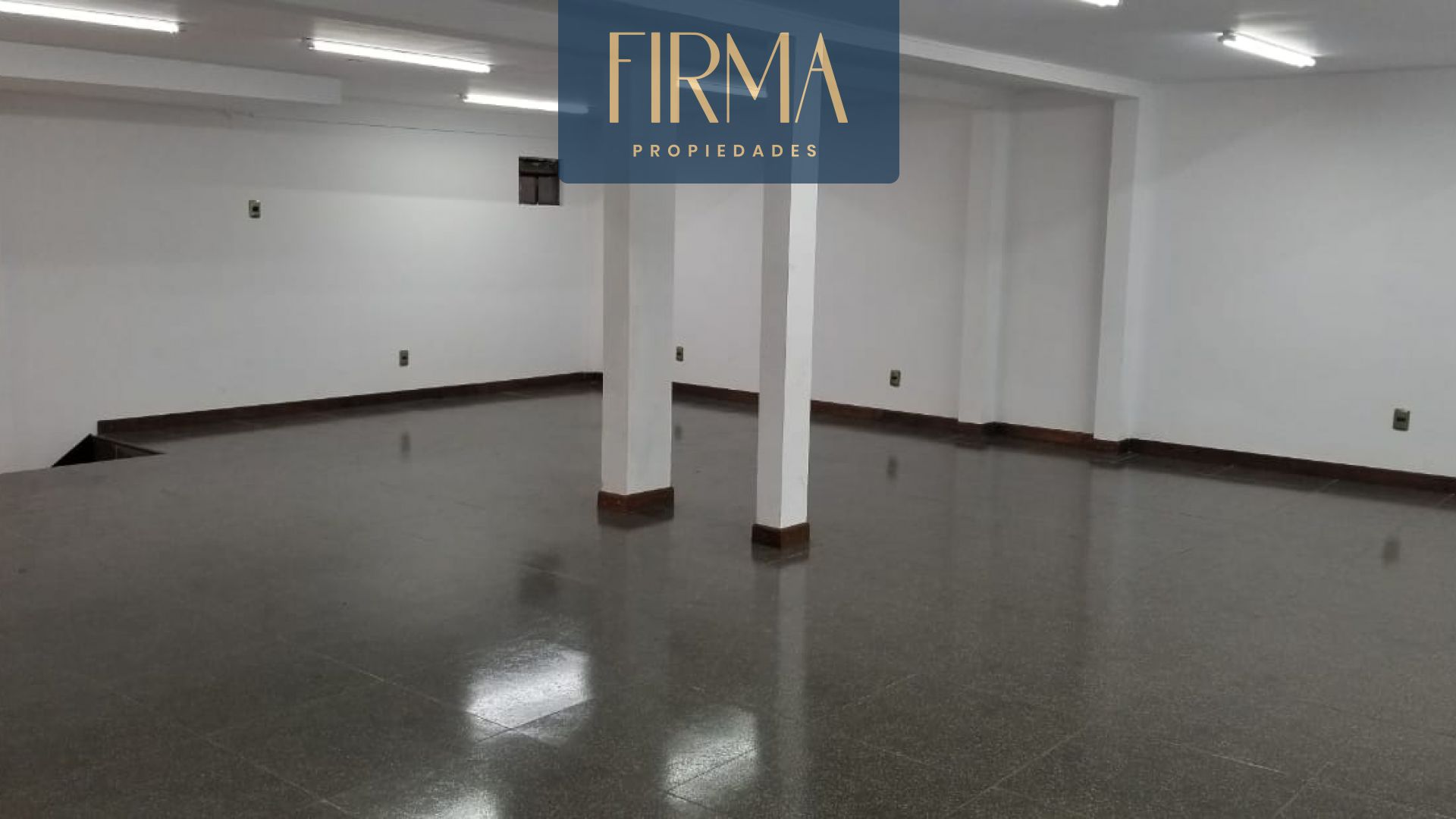 Local comercial en San Pedro en La Paz  2 baños  Foto 3