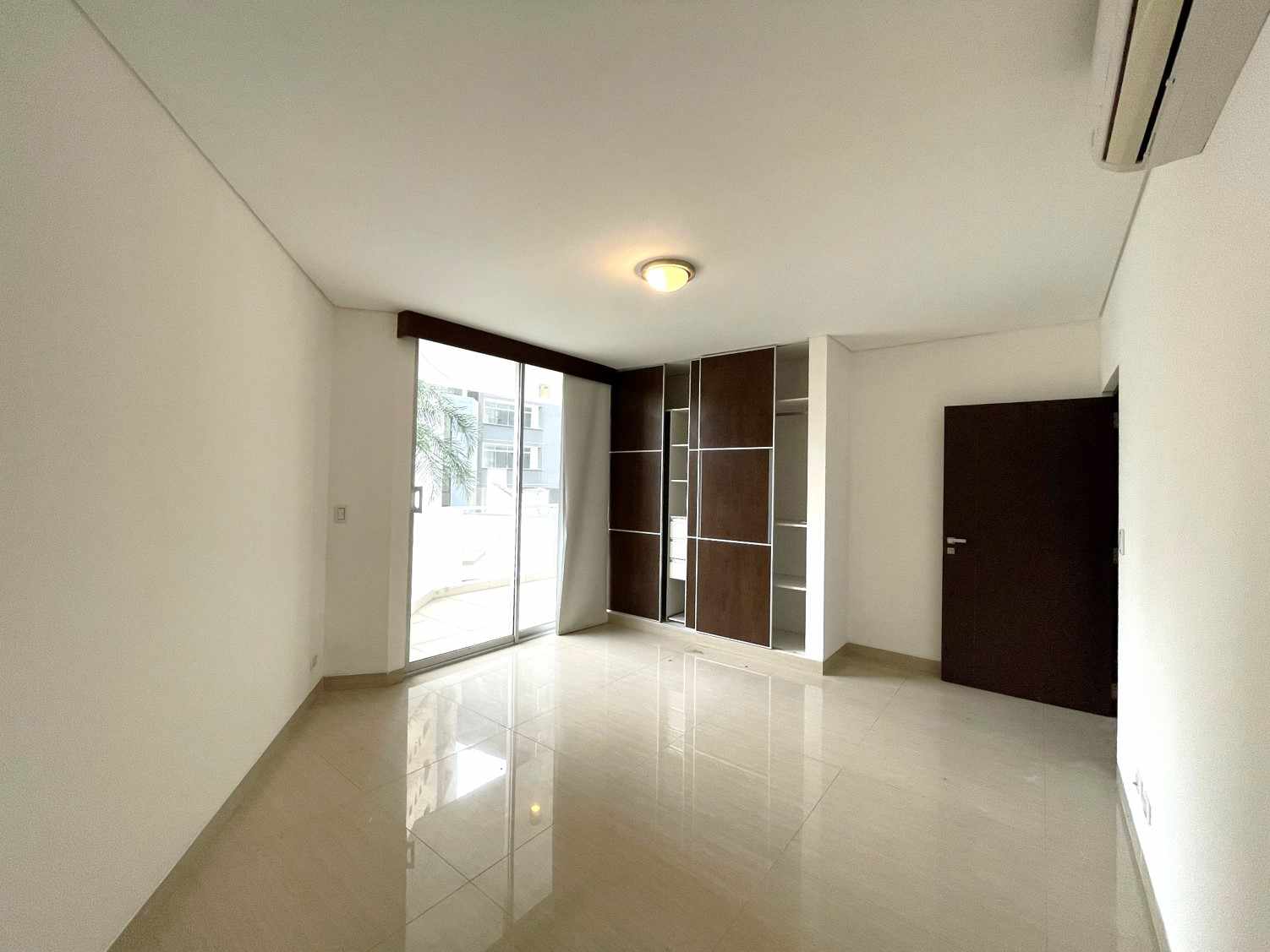 Departamento en Centro en Santa Cruz de la Sierra 1 dormitorios 1 baños 1 parqueos Foto 10