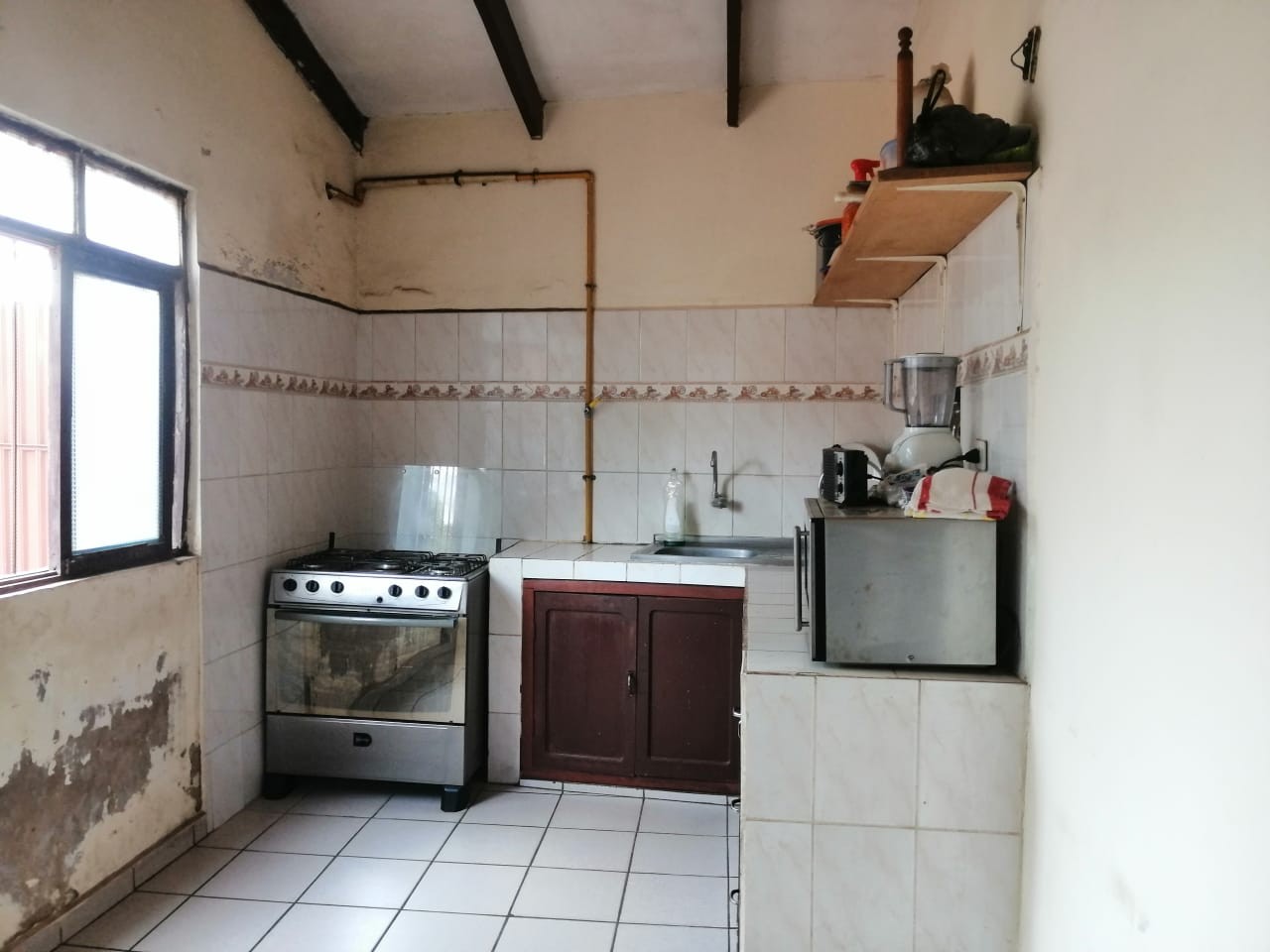 Casa en Entre 5to y 6to anillo Este en Santa Cruz de la Sierra 6 dormitorios 2 baños 4 parqueos Foto 31