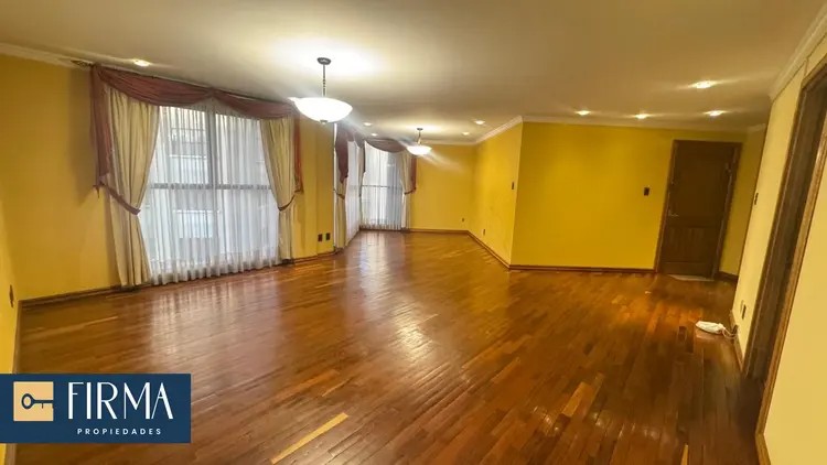 Departamento en AlquilerCalle 21 de calacoto Foto 1