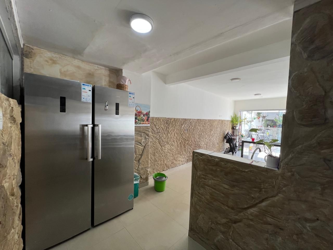 Casa en Entre 5to y 6to anillo Norte en Santa Cruz de la Sierra 4 dormitorios 4 baños 2 parqueos Foto 8