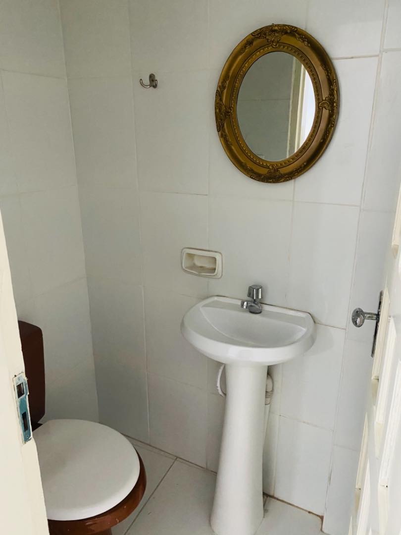 Local comercial en AlquilerAv. Busch #567 entre 1er y 2do anillo zona Cre  2 baños  Foto 8