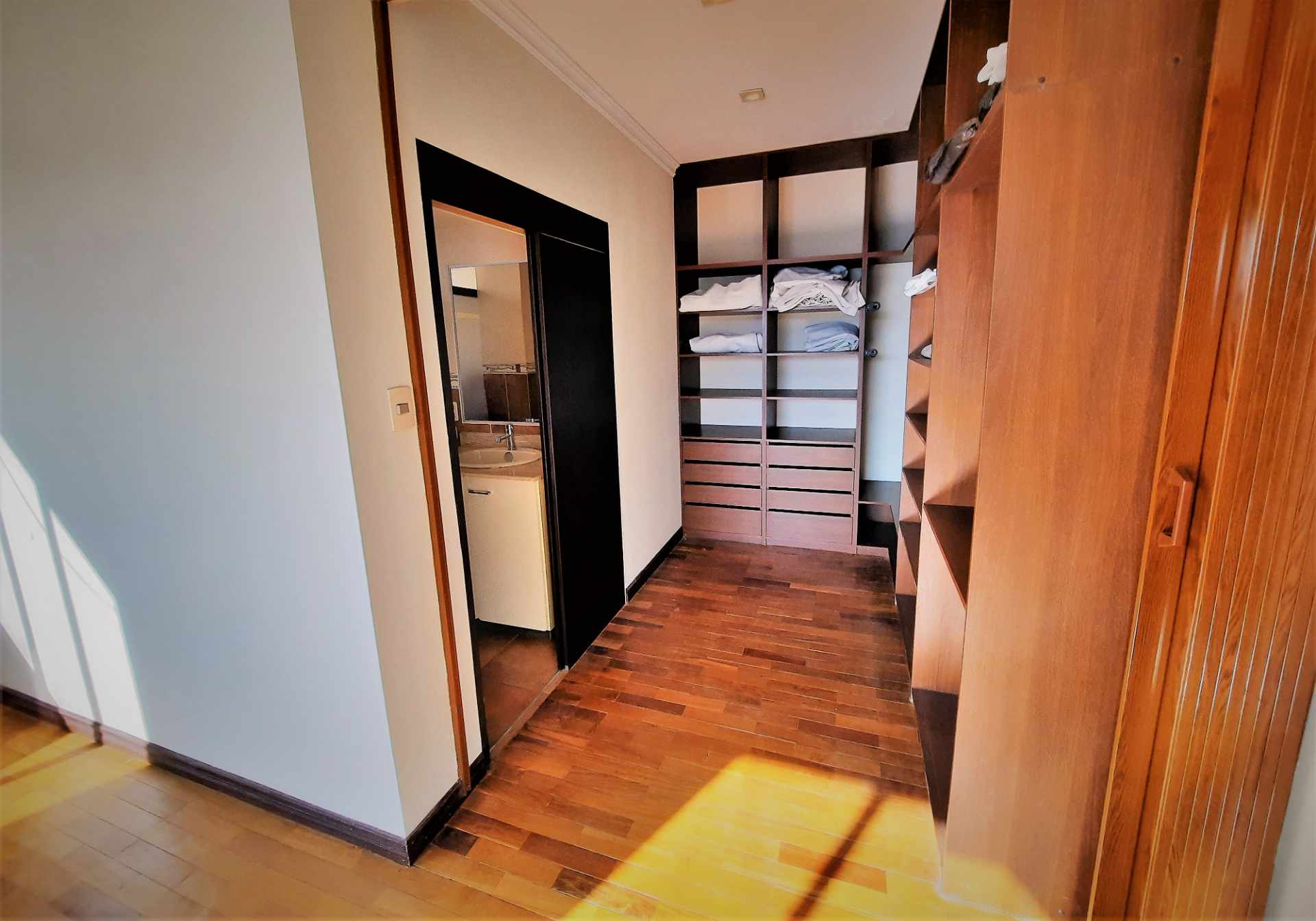 Departamento en Calacoto en La Paz 4 dormitorios 5 baños 2 parqueos Foto 10