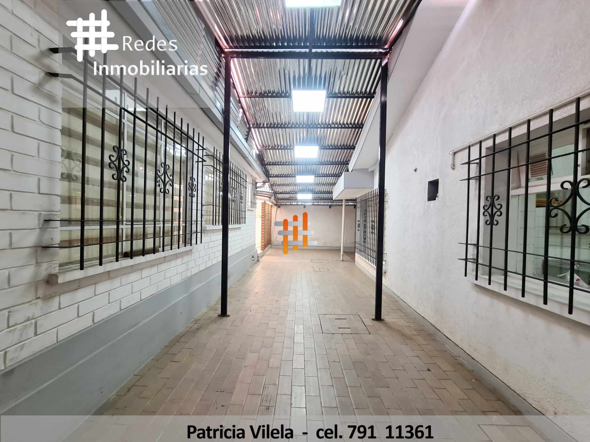 Oficina en AlquilerALQUILER CASA EN PLENO CENTRO DE CALACOTO APTA A OFICINAS  4 dormitorios 5 baños 4 parqueos Foto 8