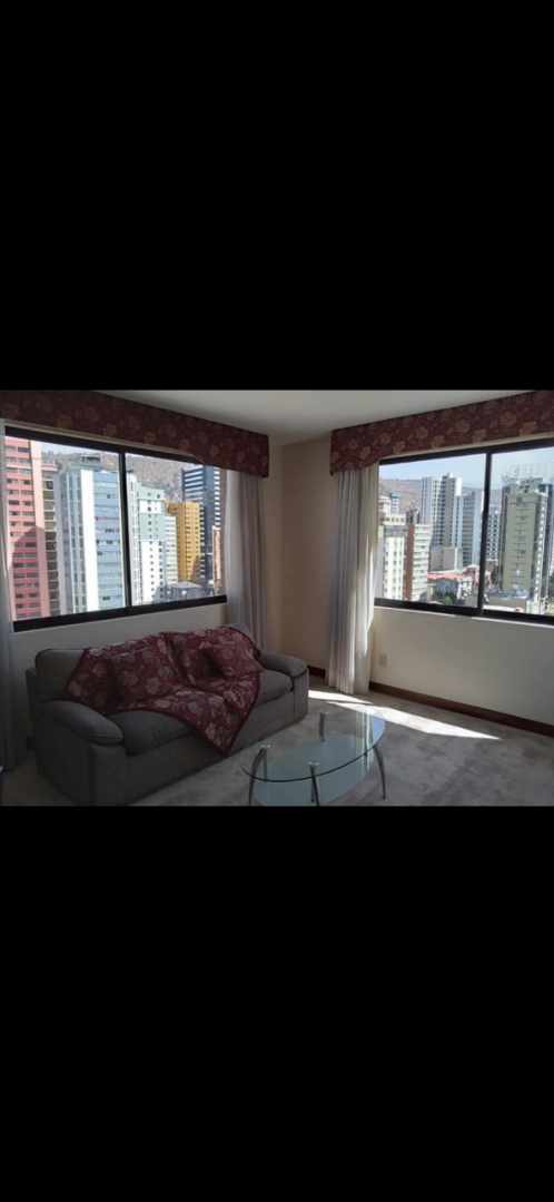 Departamento en San Jorge en La Paz 3 dormitorios 3 baños 2 parqueos Foto 5
