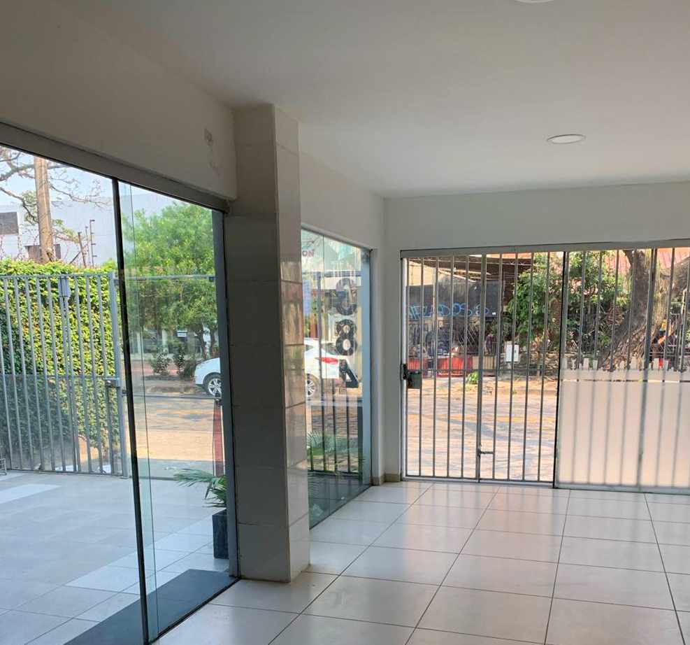 Local comercial en VentaJuan de Garay Av. Velarde Diagonal Starbucks  3 baños  Foto 3