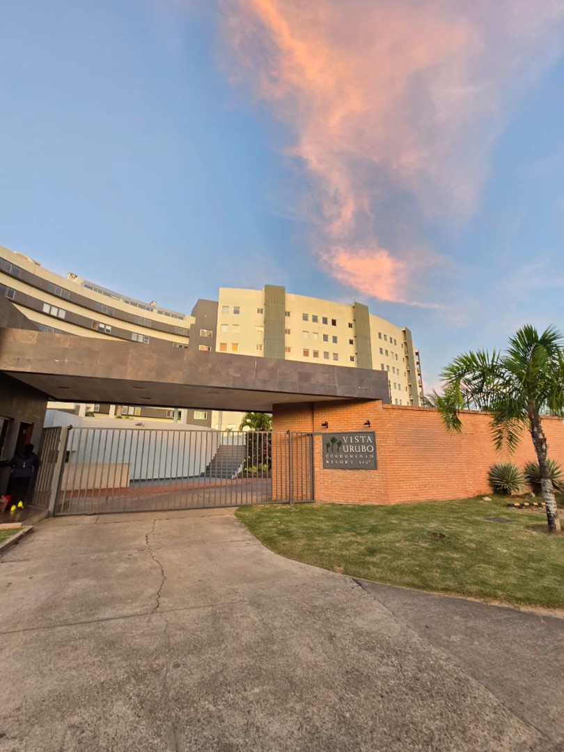 Departamento en AlquilerURUBO CONDOMINIO 360 DEPARTAMENTO TRIPLEX ALQUILER 4 dormitorios 4 baños 2 parqueos Foto 1