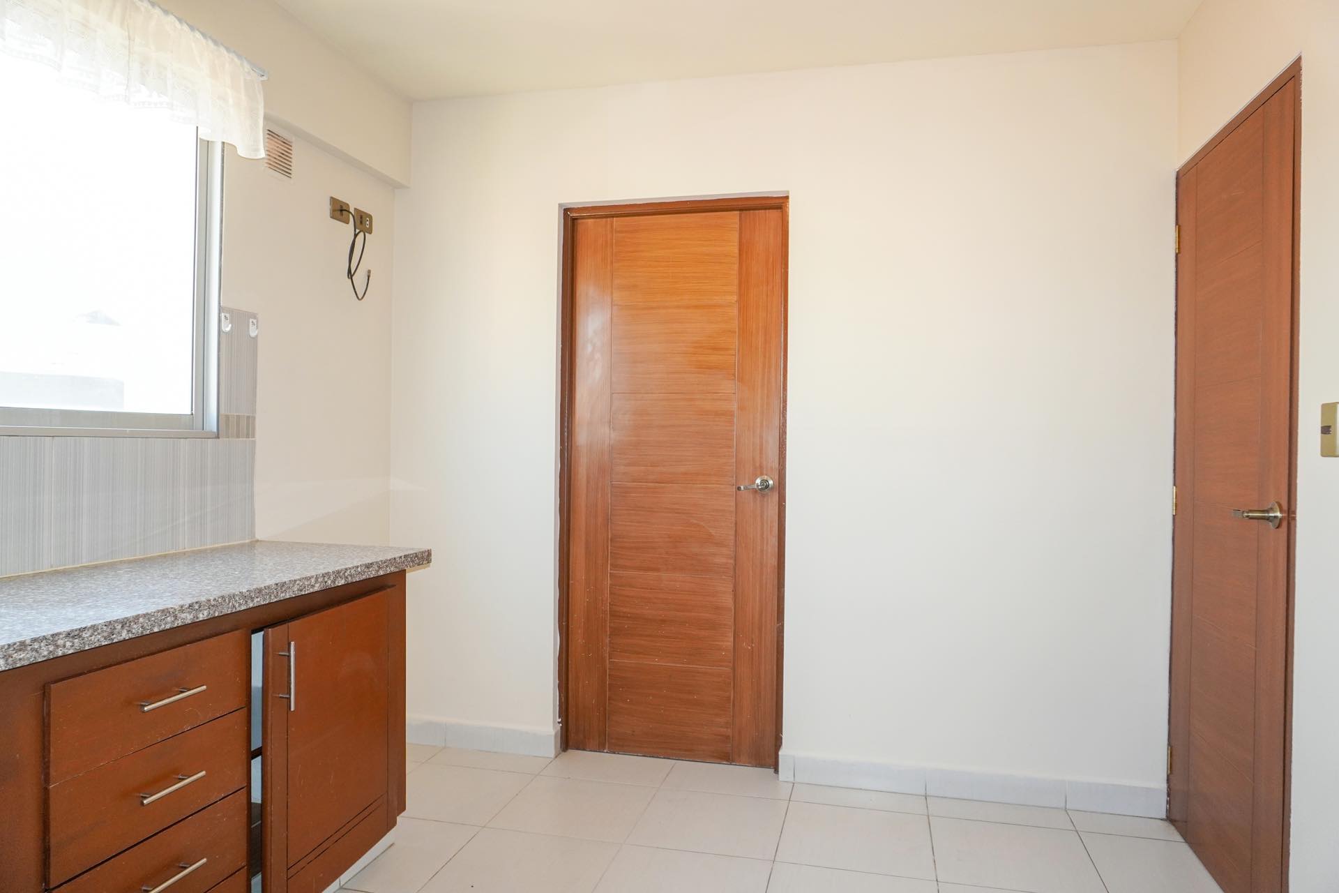 Departamento en VentaEDIFICIO TARIJA, CALLE TUPAC AMARU- ZONA CALA CALA 3 dormitorios 4 baños 1 parqueos Foto 21