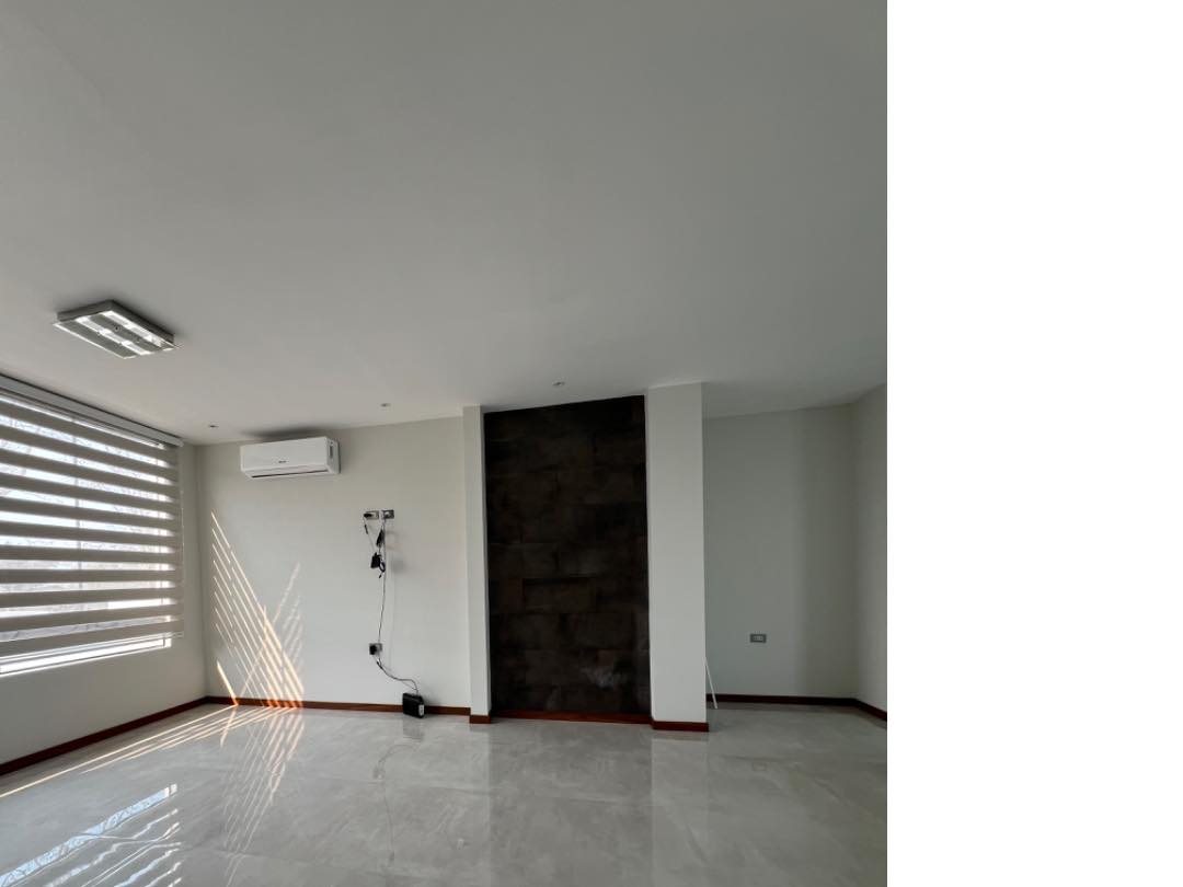 Casa en AlquilerCONDOMINIO EXCLUSIVO ZONA URUBO CERCA AL PUENTE 3 dormitorios 5 baños 4 parqueos Foto 22