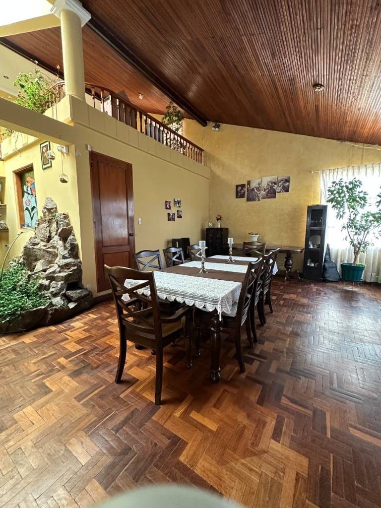 Casa en VentaACHUMANI, CALLE 35 4 dormitorios 5 baños 3 parqueos Foto 13