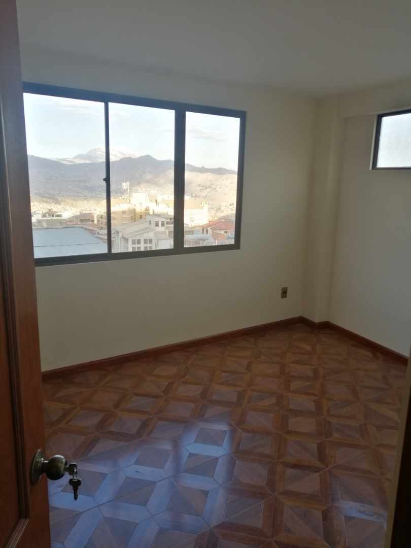 Departamento en Sopocachi en La Paz 2 dormitorios 2 baños  Foto 8