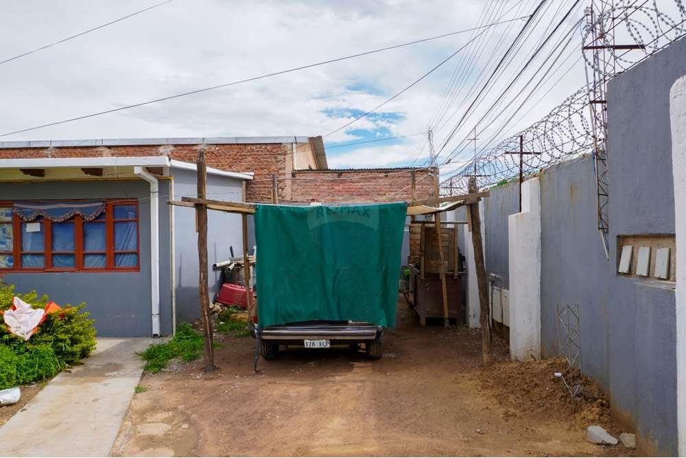 Departamento en La Chimba en Cochabamba 4 dormitorios 2 baños 4 parqueos Foto 9