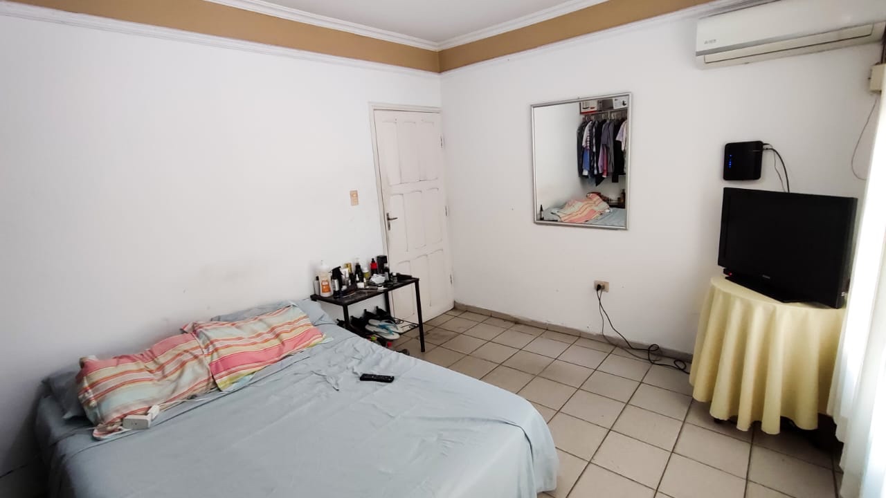 Casa en VentaCasa en Venta, B. Estacion Argentina 3 dormitorios 2 baños 2 parqueos Foto 4