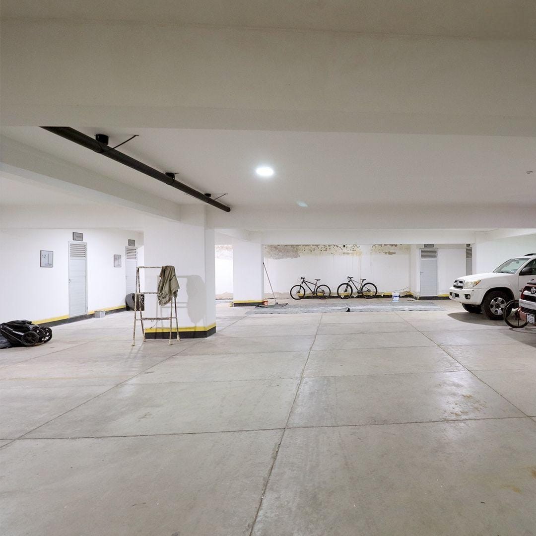 Departamento en VentaAvenida Beni, esquina Los Cusis Foto 23