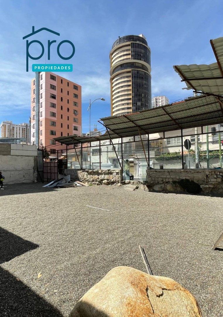 En Alquiler a $us 2,000 Foto 1