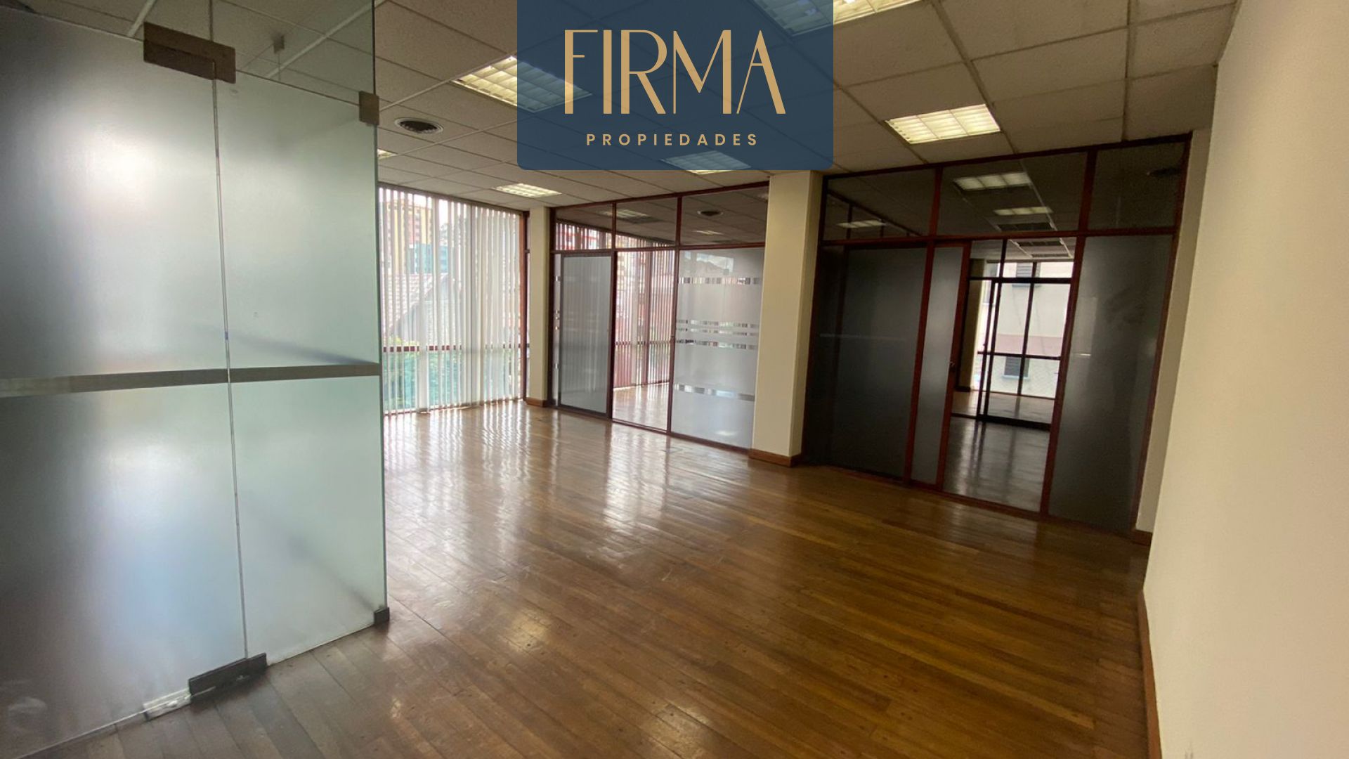 Oficina en Miraflores en La Paz  4 baños  Foto 4