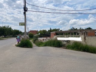 Terreno Av. Jaime Paz en plena esquina Automovil Club  Foto 3